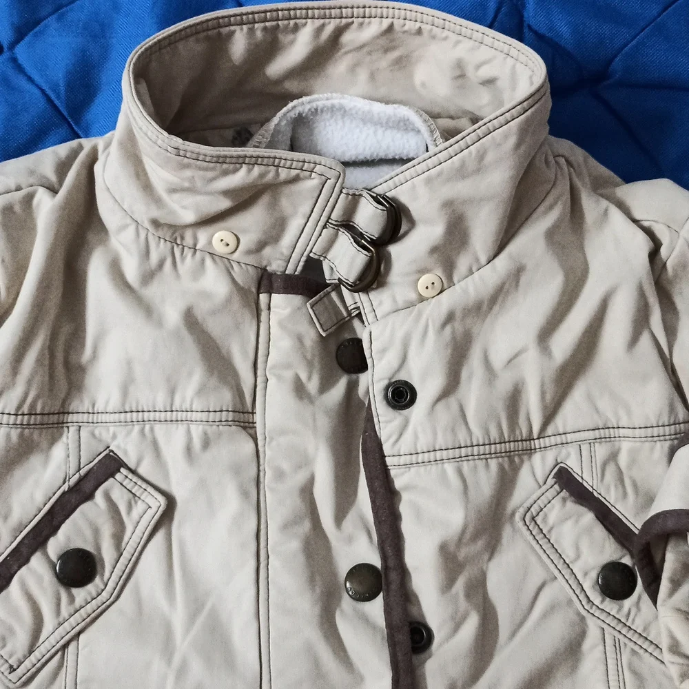 Cute n warm jacket - Picture 9 of 13